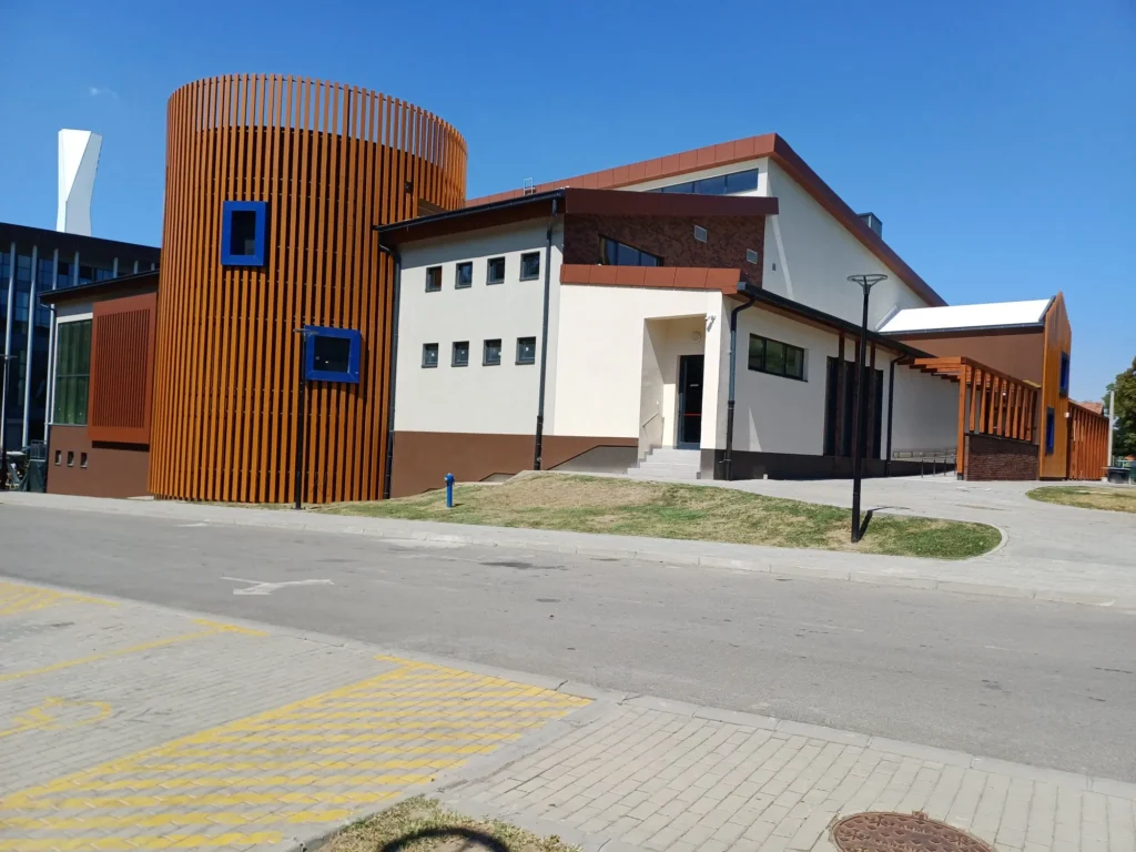 backa topola javni objekat bazen 4