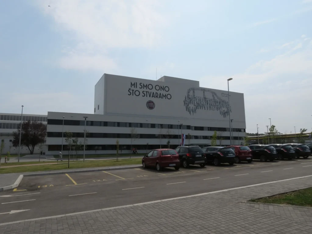 kragujevac poslovni objekat upravna zgrada fiat 2